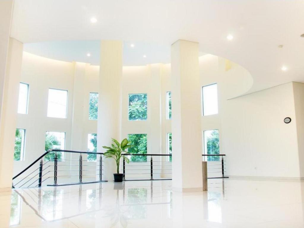 El Hotel Malang Exterior photo